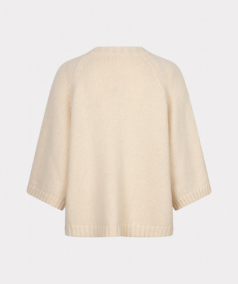 Sweater buttons